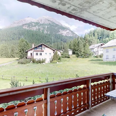 Abitaziun Chuederas 12 Apartmán